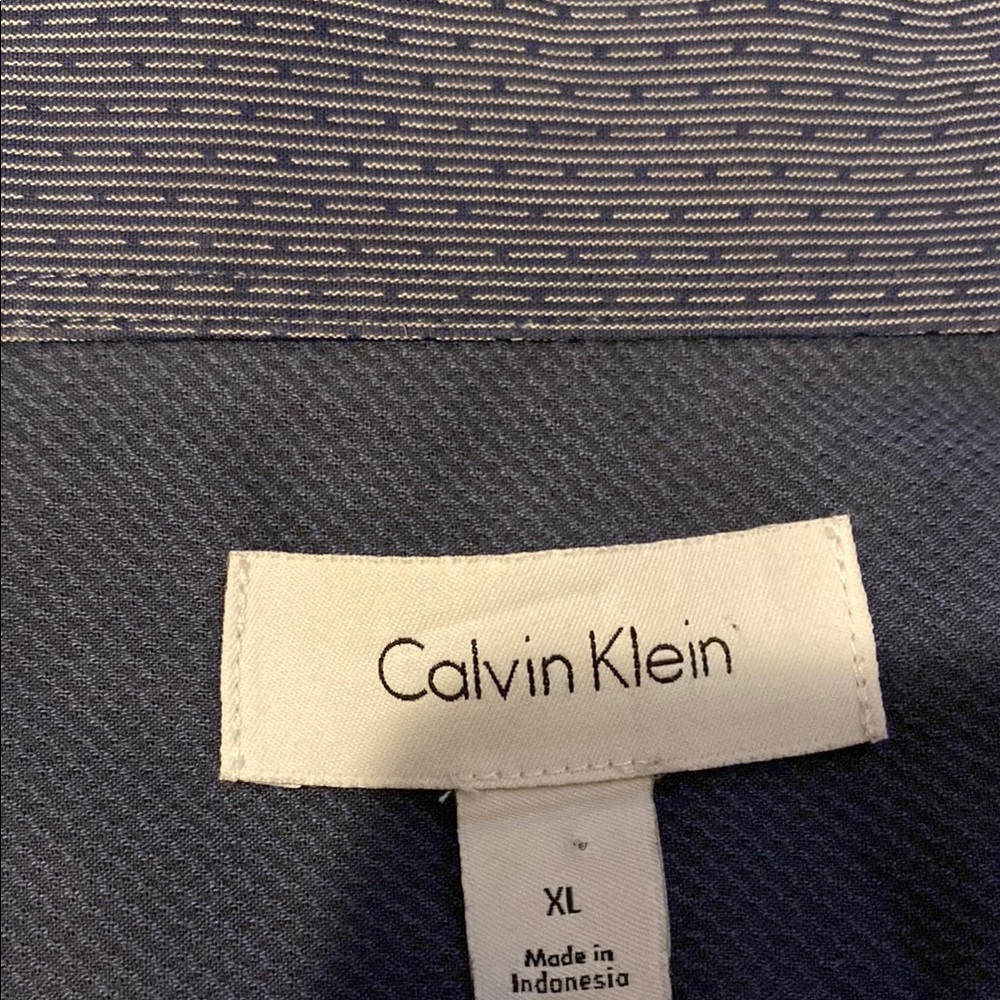 Calvin Klein Gray Patterned Button Down Shirt - image 2